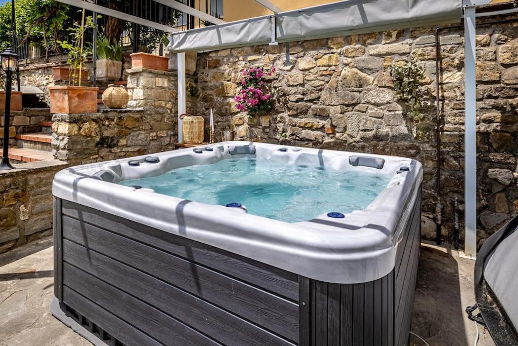 Luxury Limonaia With Jacuzzi Near Florence San Jacopo al Girone Zewnętrze zdjęcie