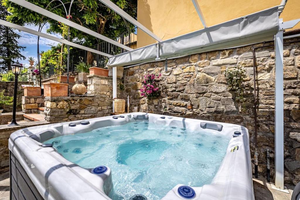 Luxury Limonaia With Jacuzzi Near Florence San Jacopo al Girone Zewnętrze zdjęcie